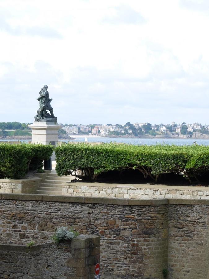 Le Surcouf, Intra Muros Saint-Malo Exterior foto